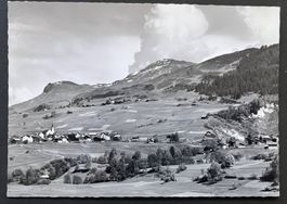 Meierhof mit Piz Mundaun, Foto Jules Geiger Flims, ca.1950