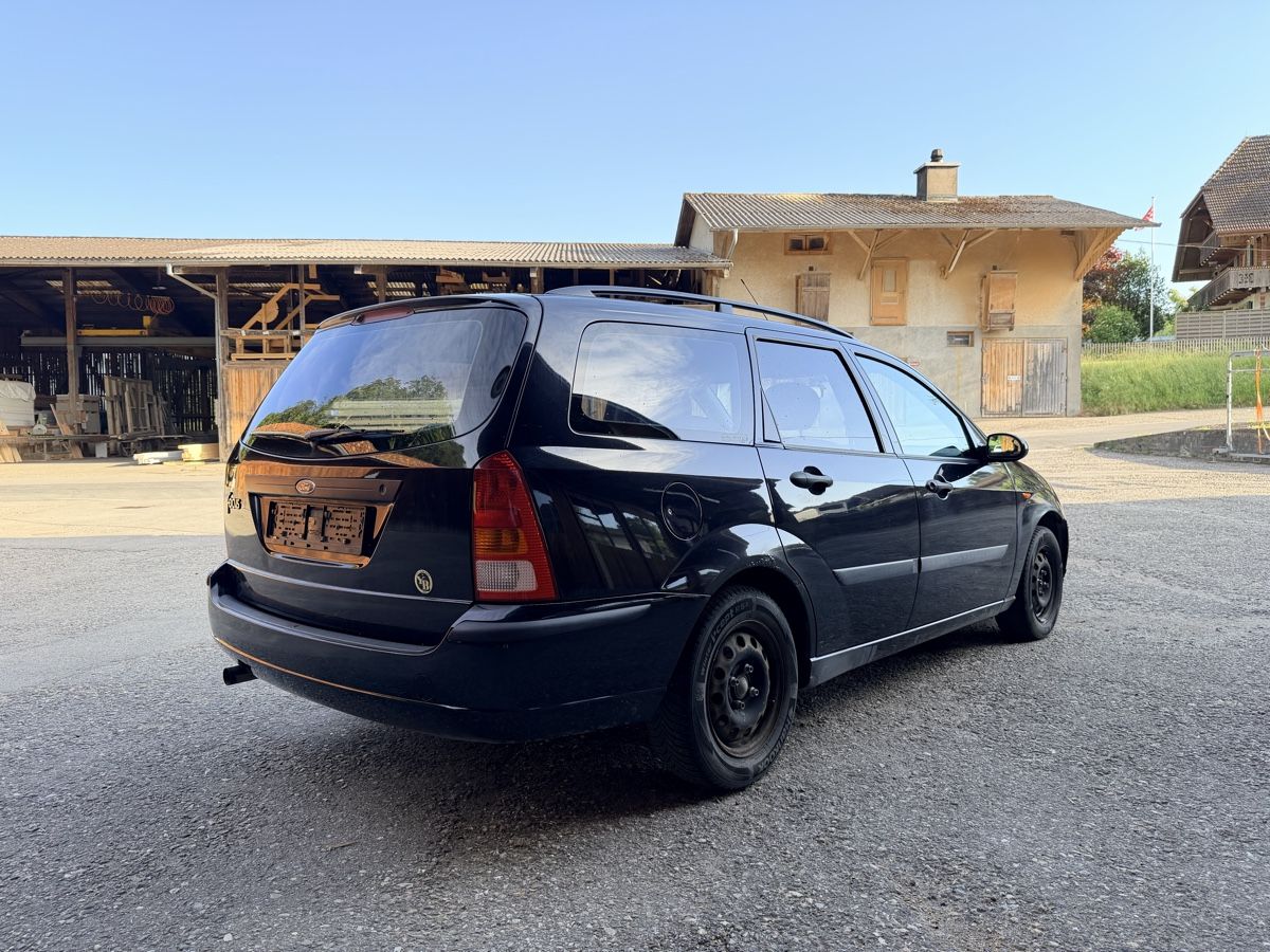 Ford Automobili: Ford Focus 2.0 Benzin 165000 km – Usato da Bern venduto da Kamjan 3