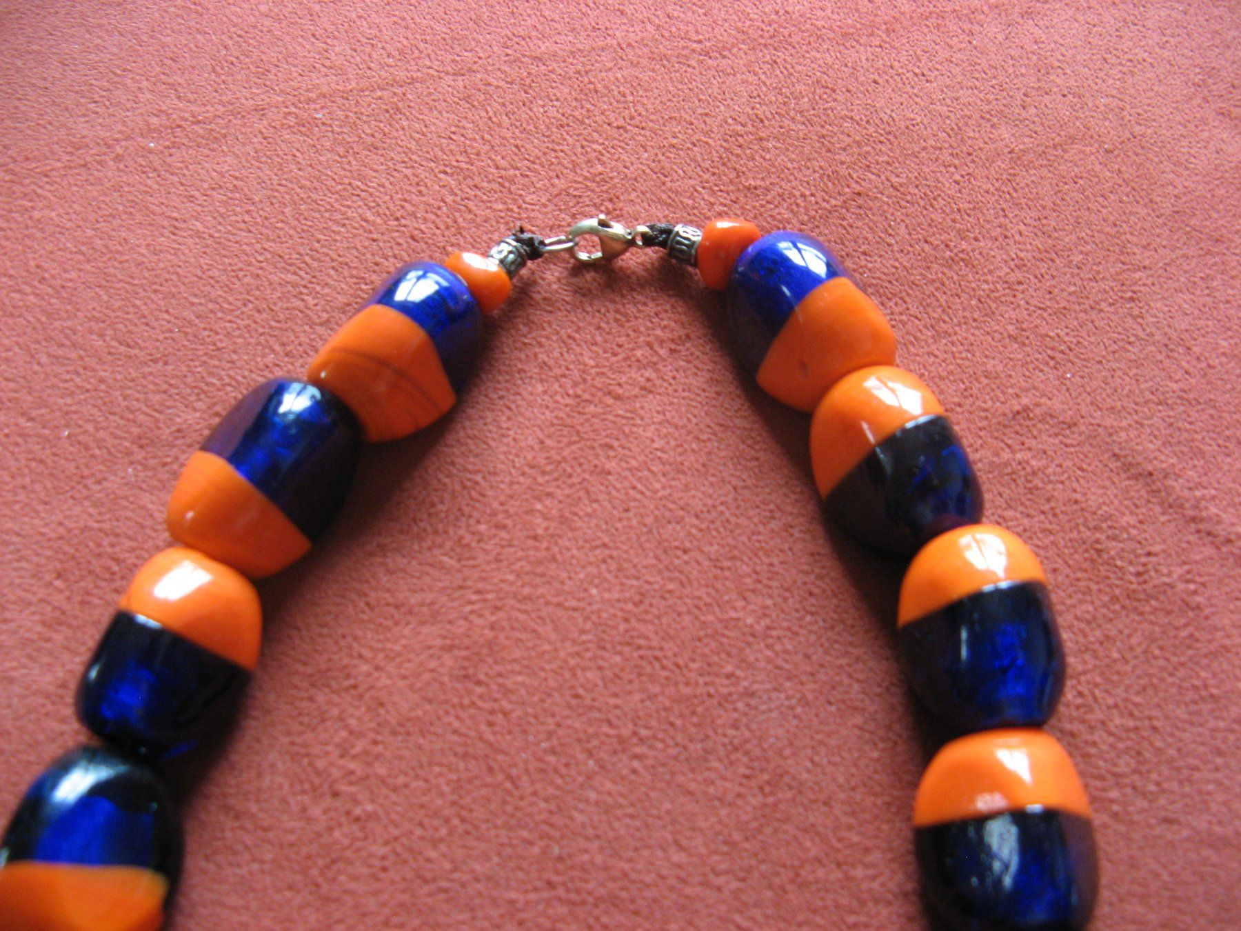 Catenine: Glas Halskette orange-blau – Usato da Zürich venduto da apil 1
