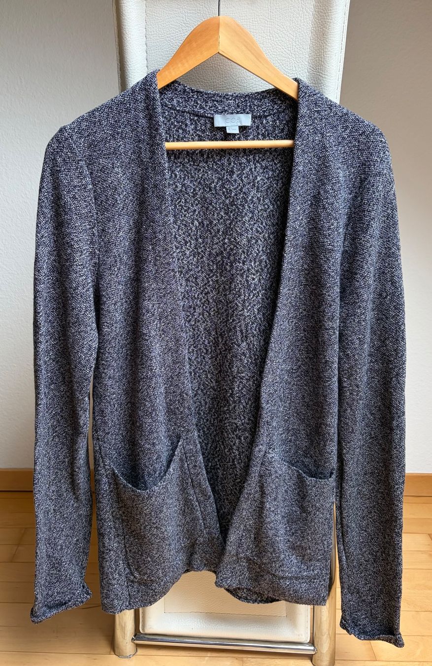 Cos Jacken: COS Cardigan Gr.S – Gebraucht aus Unterägeri von Jutka_04