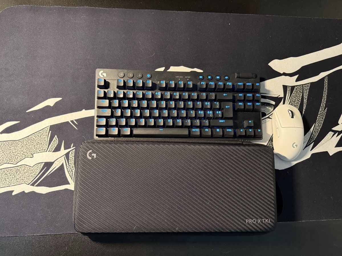 Logitech Tastiere: Gaming Set Logitech Pro TKL Lightspeed & Logitech Superlight – Nuovo (secondo la descrizione) da Frauenfeld venduto da YouRbaBe 2