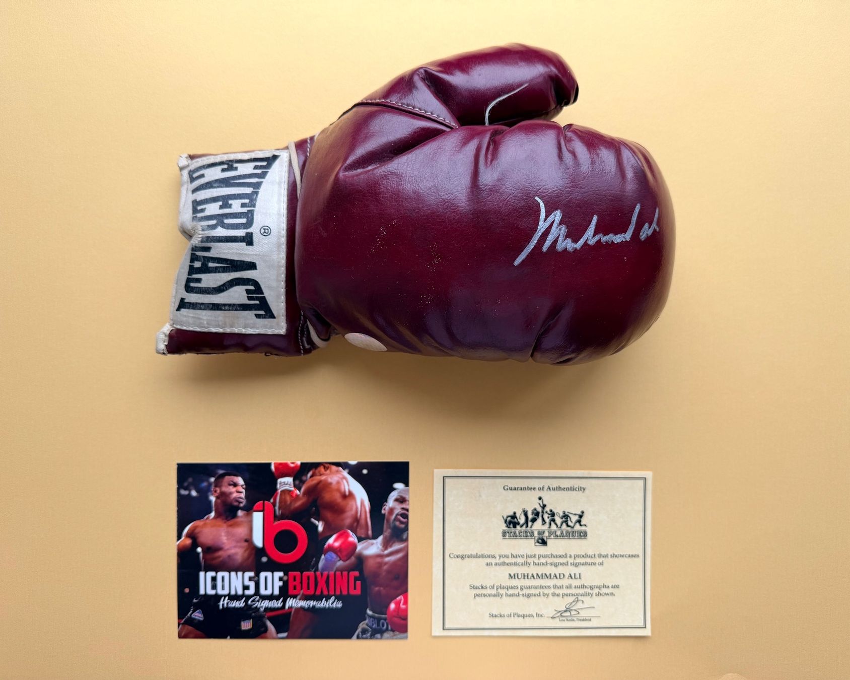Autografi: Boxhandschuh mit Original-Autogramm Muhammad Ali – Nuovo e nell'imballaggio originale da Bachenbülach venduto da inn_5kmg