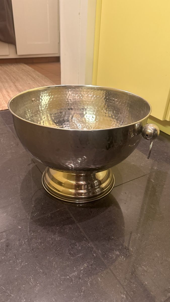 Sonstiges: Champagne Bucket – Neu (gemäss Beschreibung) aus Zürich von Chrisbubu