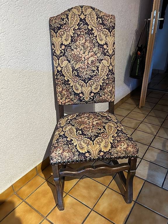 Set di tavolo e panche: Table à manger chaîne massif et 8 chaises – Usato da Chexbres venduto da Rimini68 4