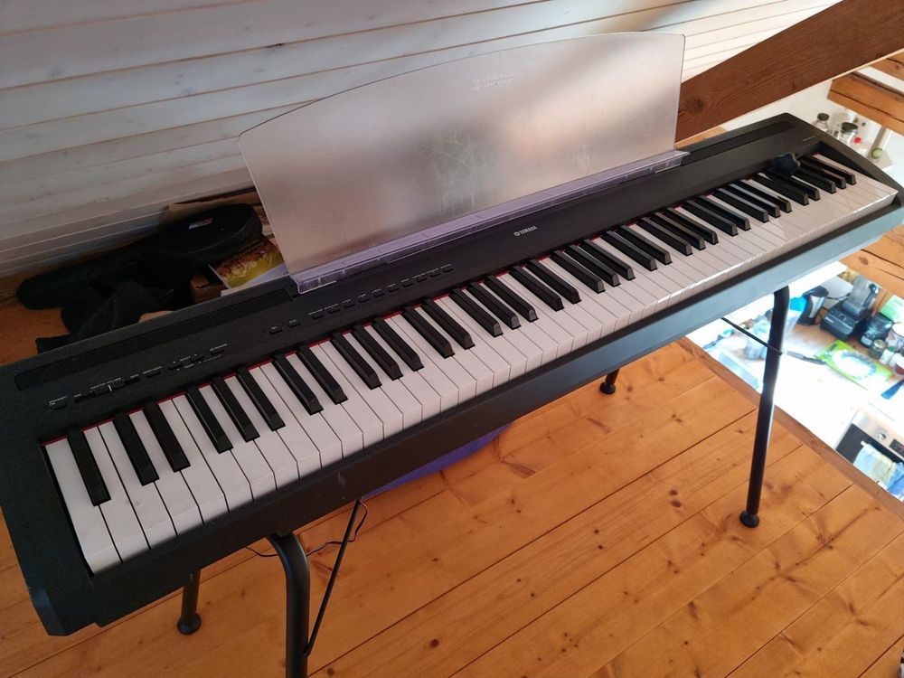 Digital Piano Yamaha P85/85S Kaufen auf Ricardo