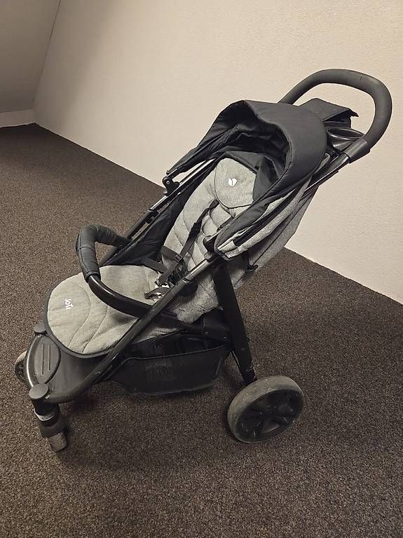 Poussette: Kinderwagen – D'occasion à Goldach par Debo0703