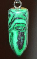 Anhänger L-8332 – Malachit Säule 2x0,9 cm