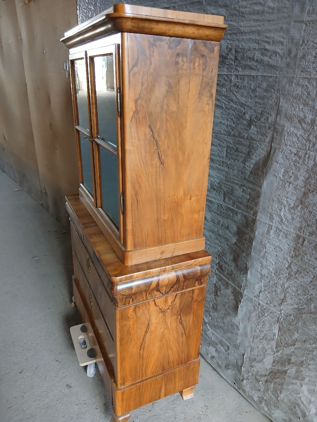 Credenze: MEUBLE L.PHILIPPE EN NOYER – Usato da Neuchatel venduto da NNeuchatel 2