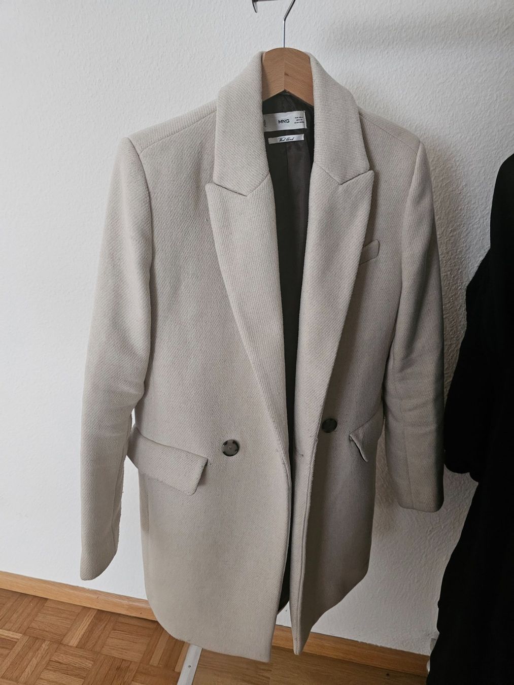 Mango Cappotti: Mango mantel – Usato da Basel venduto da NyGrow 1