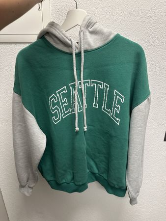 Schöner, grün-grauer Hoodie