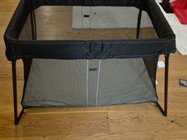 BabyBjörn Reisebett Light – nahezu neuwertig / Lit pliable
