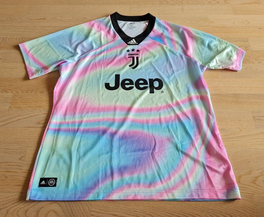 Juventus cheap rainbow kit