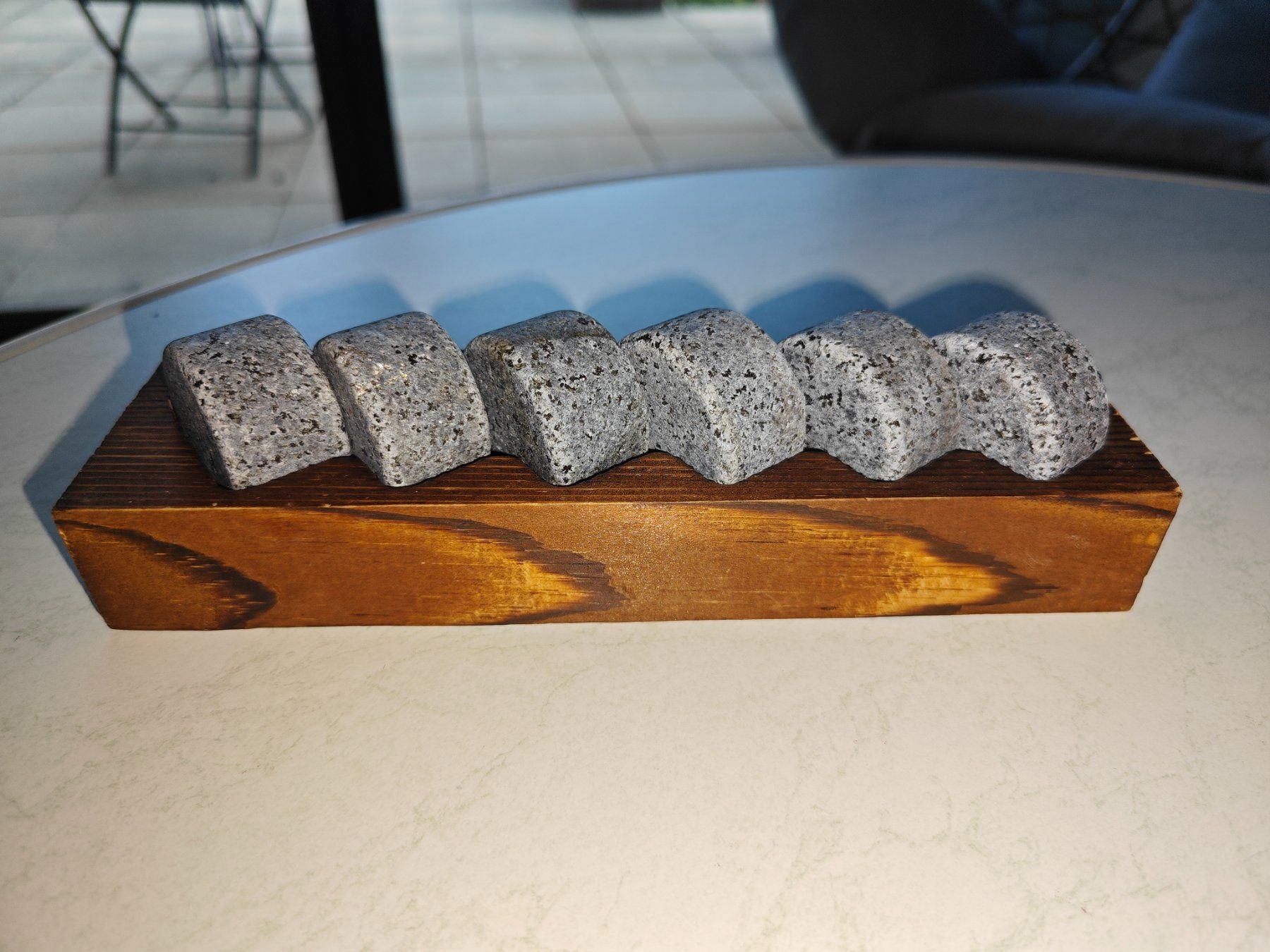 Cuisines complètes: Glaçons en granit – D'occasion à Renens VD par cba_r9y8 1