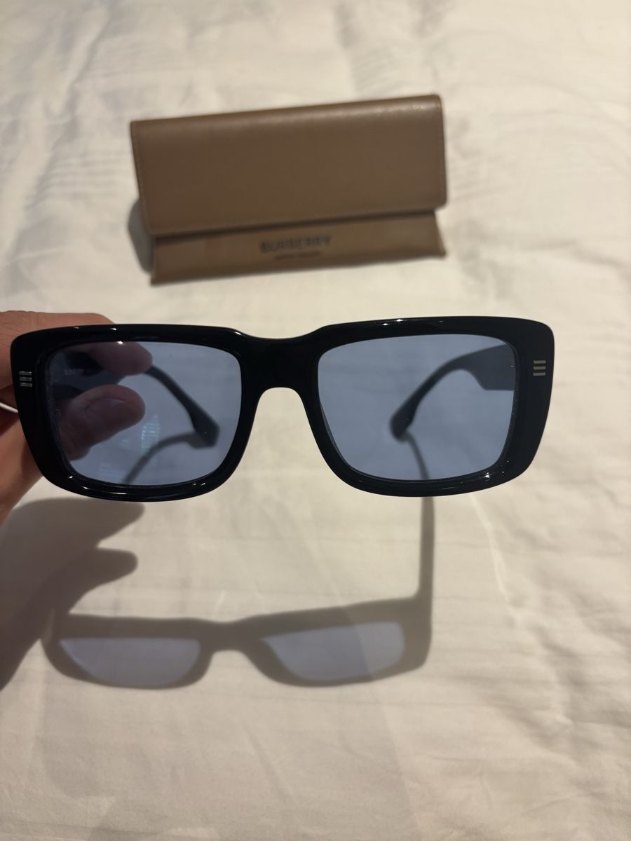 Burberry Brillen & Gläser: Burberry Sunglasses – Neu (gemäss Beschreibung) aus Kilchberg ZH von chw_75d9 1