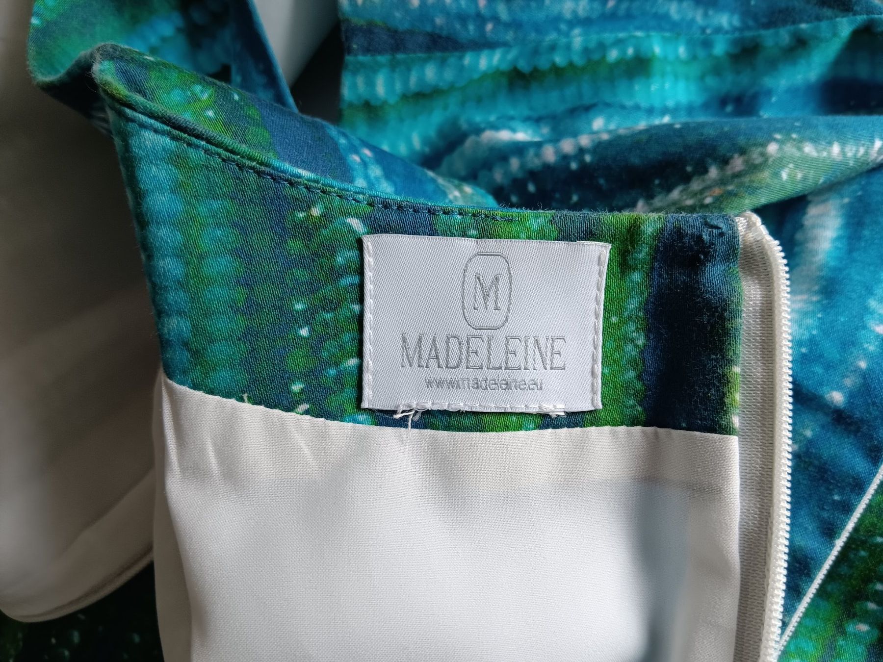 Madeleine Vestiti: MADELEINE  Robe / Kleid  Taille / Grosse S-M ..... – Usato da Cossonay-ville venduto da Super-Price-Quality 9