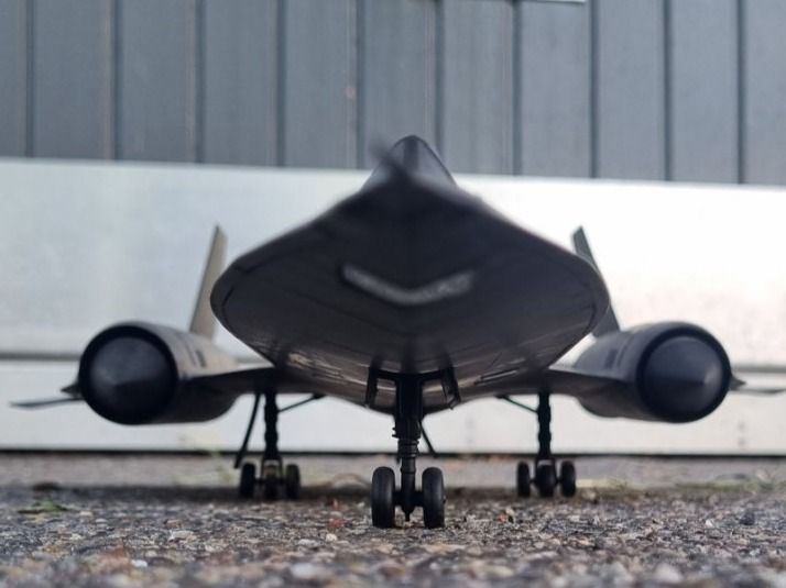 Lockheed Modellbausätze & Standmodelle: Modellflugzeug SR-71 Blackbird 1:48 gebaut – Gebraucht aus Männedorf von Modell-Spezialisten 1