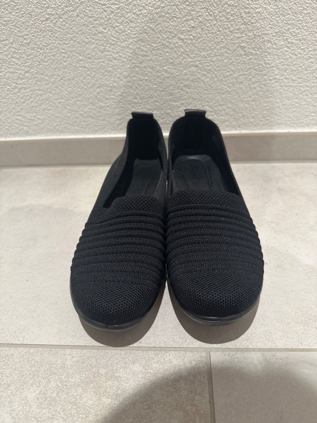 Scarpe da donna: Schuhe Damen Schwarz Grösse 39 – Usato da Zug venduto da Hehe 1