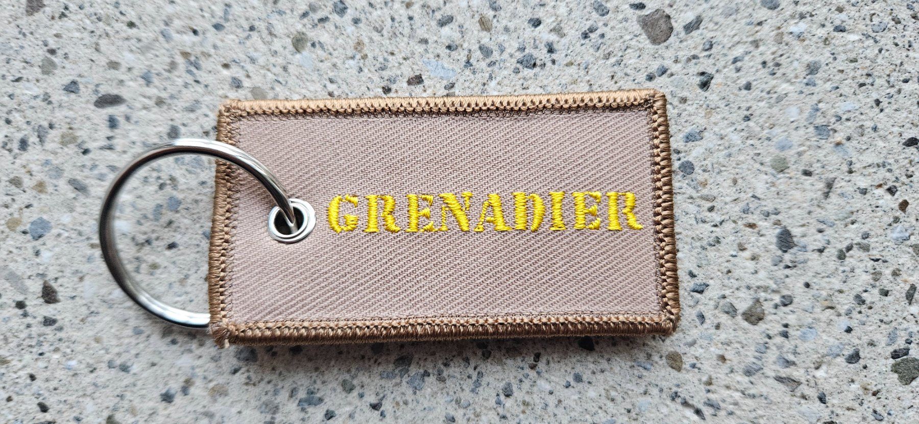 Schweizer Armee Placchette & Badge: *** Schlüsselanhänger Grenadier *** – Nuovo e nell'imballaggio originale da Riedholz venduto da fr_sIruP 1