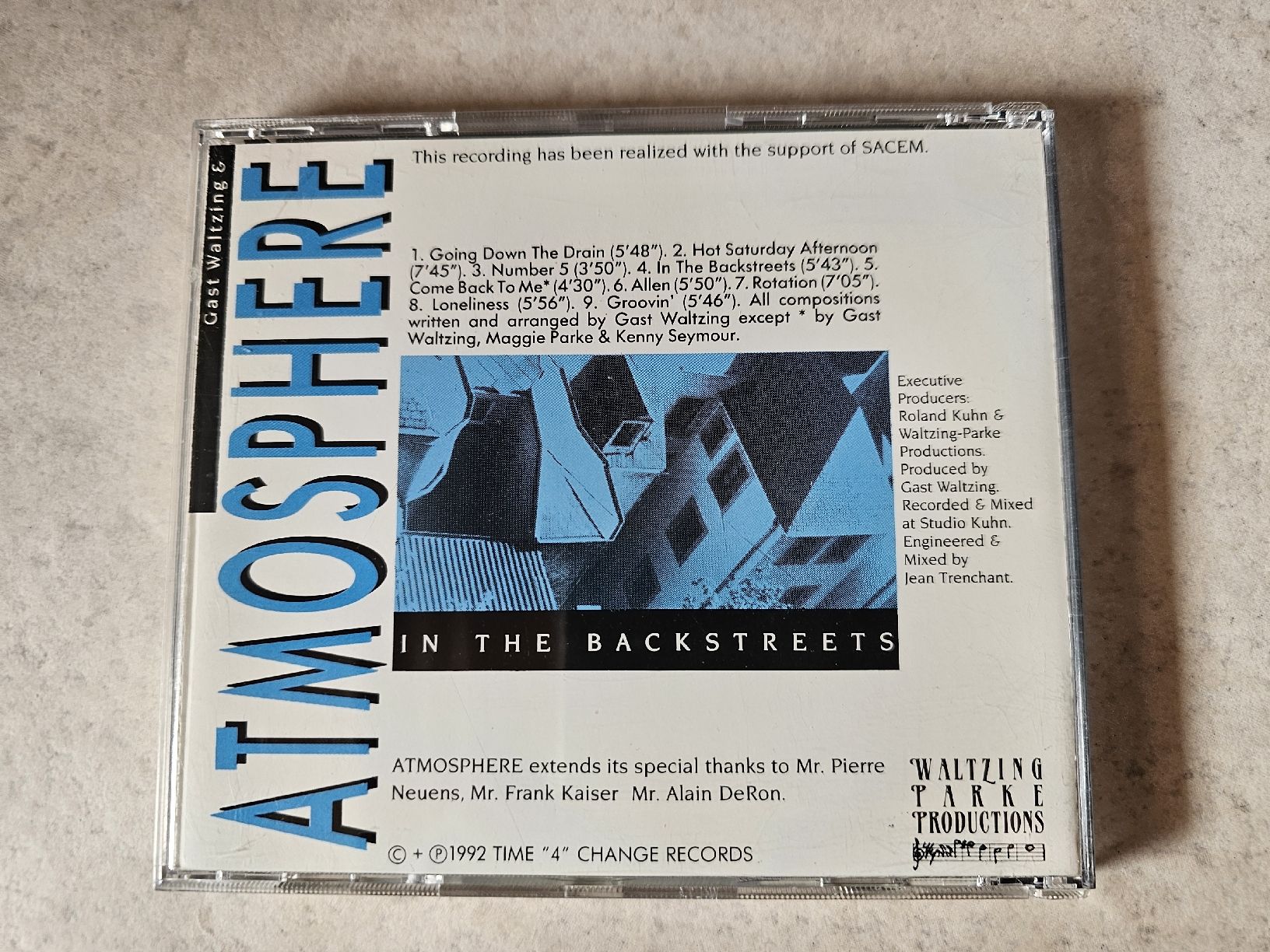 CD: Gast Waltzing & Atmosphere  -  In The Backstreets – Usato da Schneisingen venduto da backstore24 1