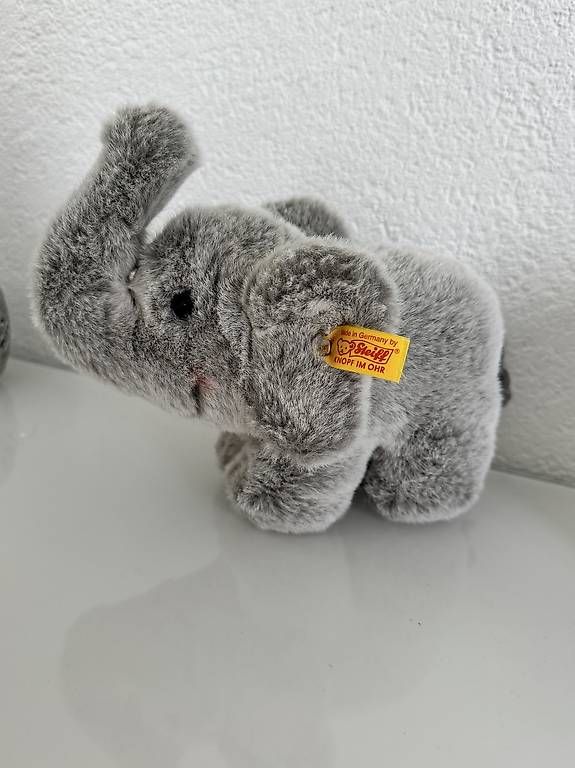 Spielzeuge: Steiff Elefant  – Gebraucht aus Kilchberg ZH von sporty_alex