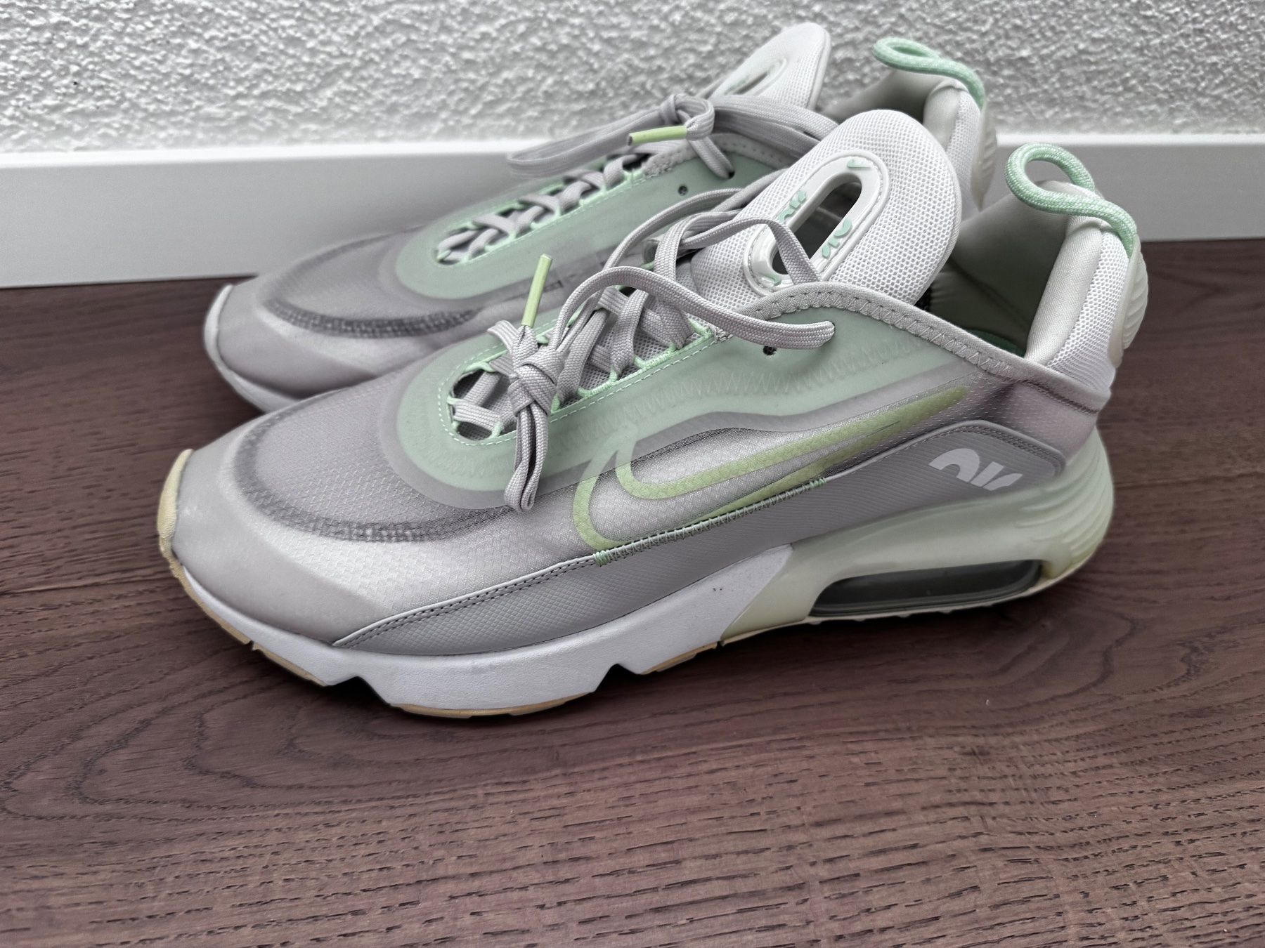 Scarpe da uomo: Nike Air Max 2090, neu, Grösse 44,5 – Nuovo (secondo la descrizione) da Fehraltorf venduto da Naprodej 2