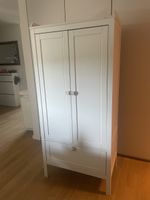 Kleiderschrank 