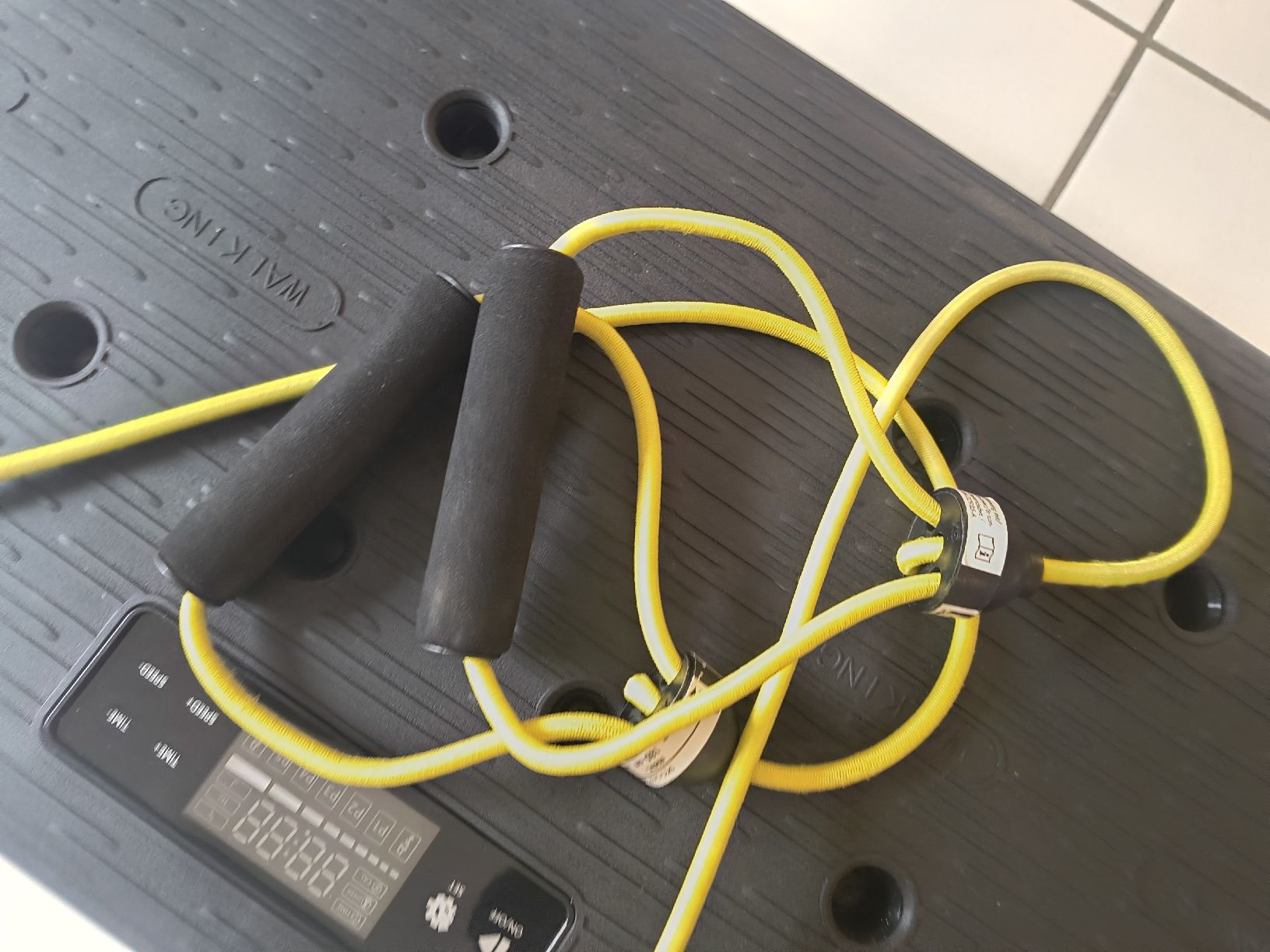 Vélos d'appartement: Crane Vibrationsplatte – Neuf (Voir description) à Rudolfstetten par mirjamh70 3
