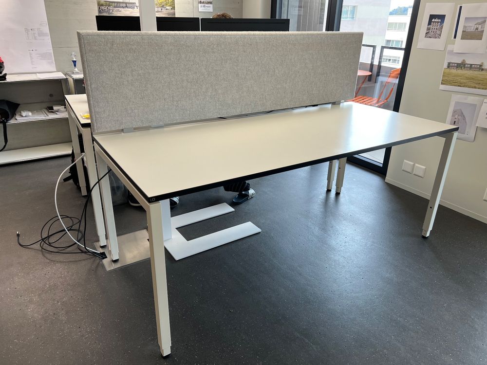 SAVITA Geburtstagsdeko Zahl 4 Mit Spinne | Holz Tischaufsatz 25cm Für Kindergeburtstag