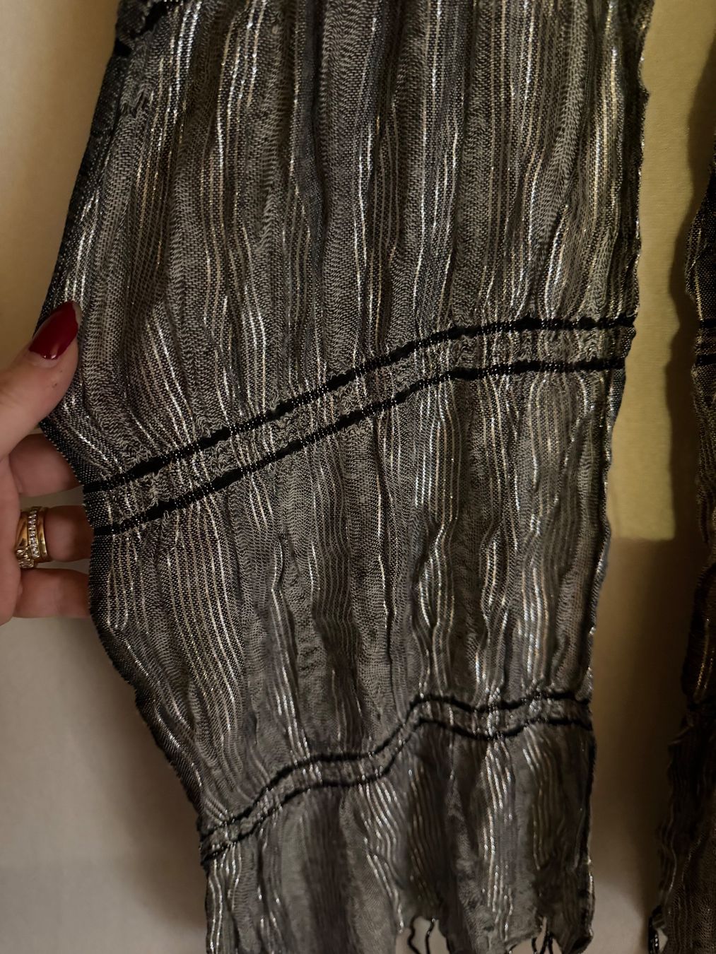 Foulards, Tücher & Schals: Schöner grauer Schal – Gebraucht aus Grosswangen von shoes.bags.and.co 3
