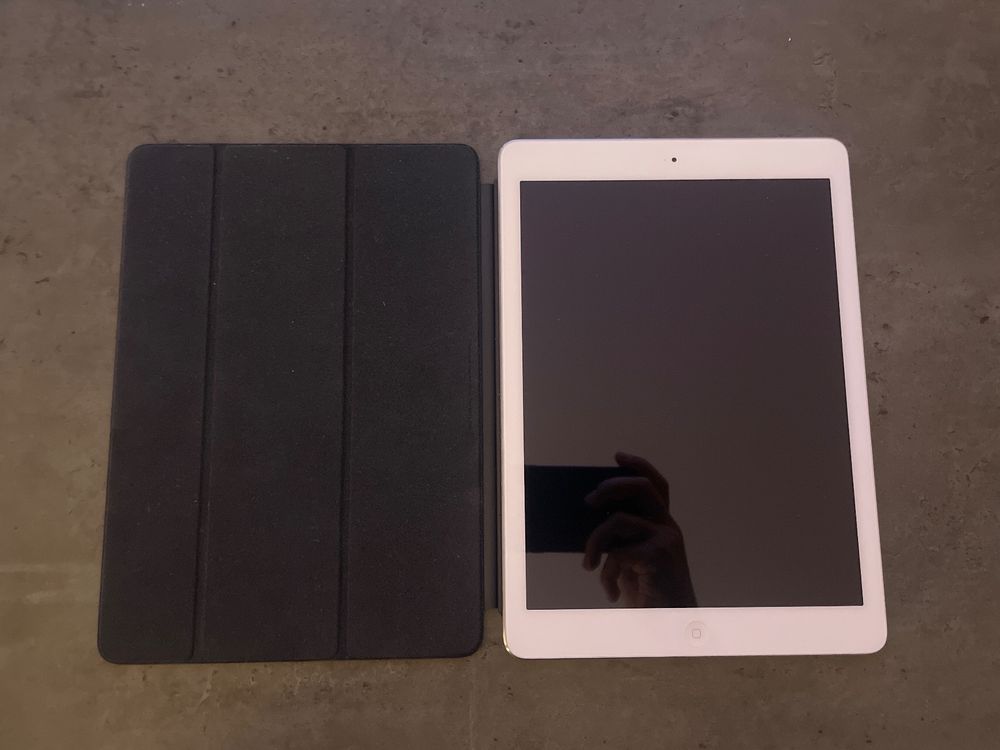 iPad Air (1. Generation) 16 GB ab CHF 1.- | Kaufen auf Ricardo