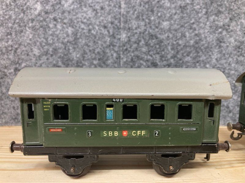 Fleischmann Modelleisenbahnen: 2 x Fleischmann Spur 0 Güterwagen 400 SBB Made in U.S. Zone – Gebraucht aus Büsserach von ModellbahnDepot 2