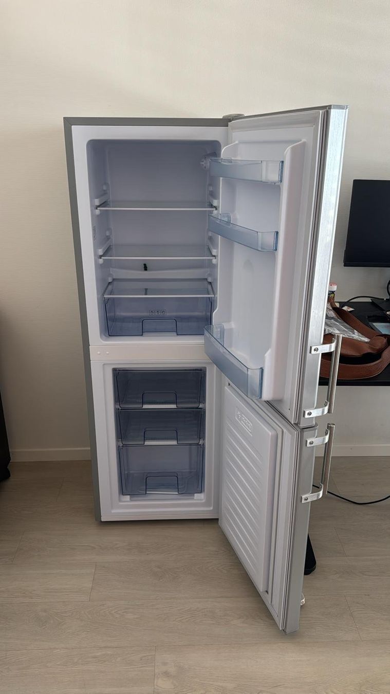 Kühlschrank: Kühl-/Gefrierkombination – Gebraucht aus Altendorf von Seller24