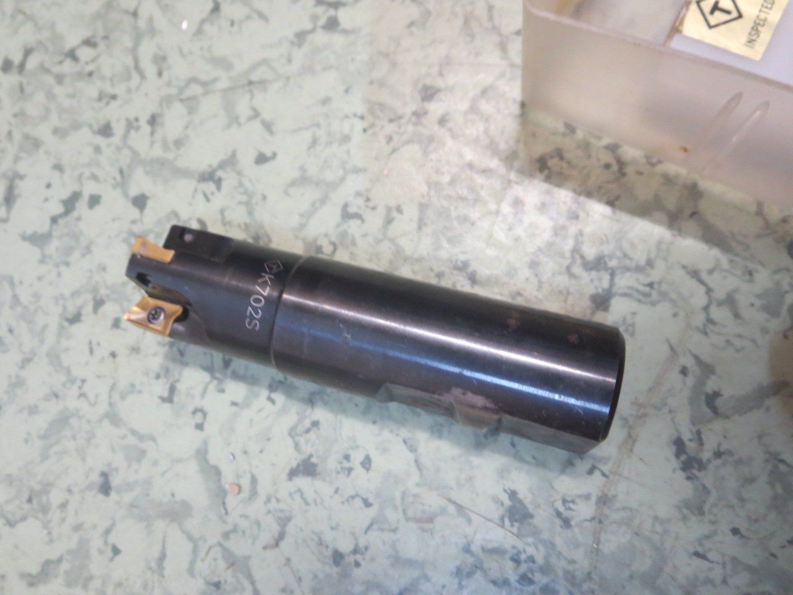 Tutti gli attrezzi: Fräser mit HM Platten – Usato da Hombrechtikon venduto da cnc_t7bw