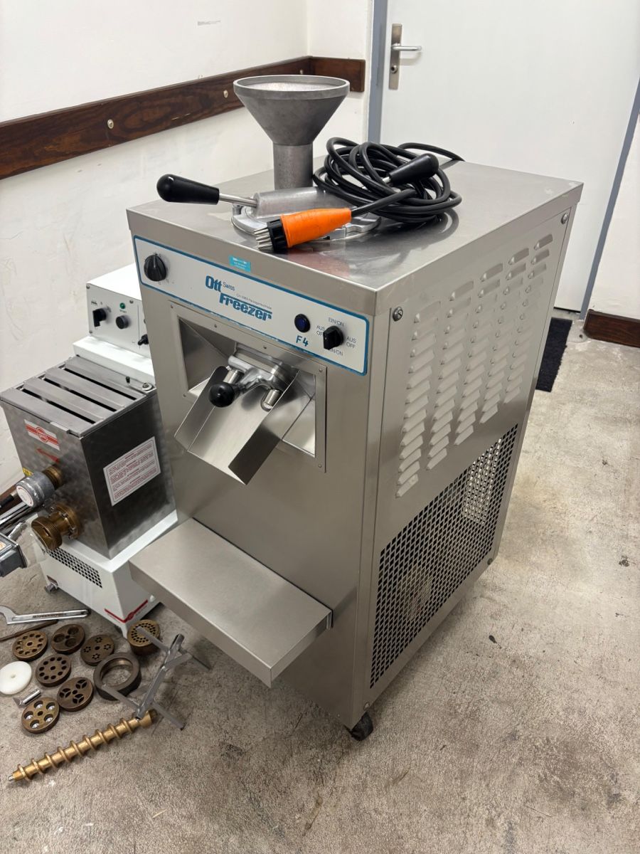 Elettrodomestici da cucina: Pasta und Glacemaschine – Usato da Dietikon venduto da dia_y8y5 4