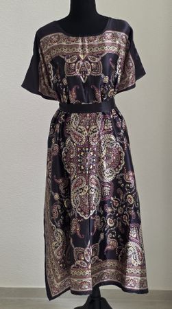 Kleid Kaftan Muster dunkelrot Grösse S/ M /L neu