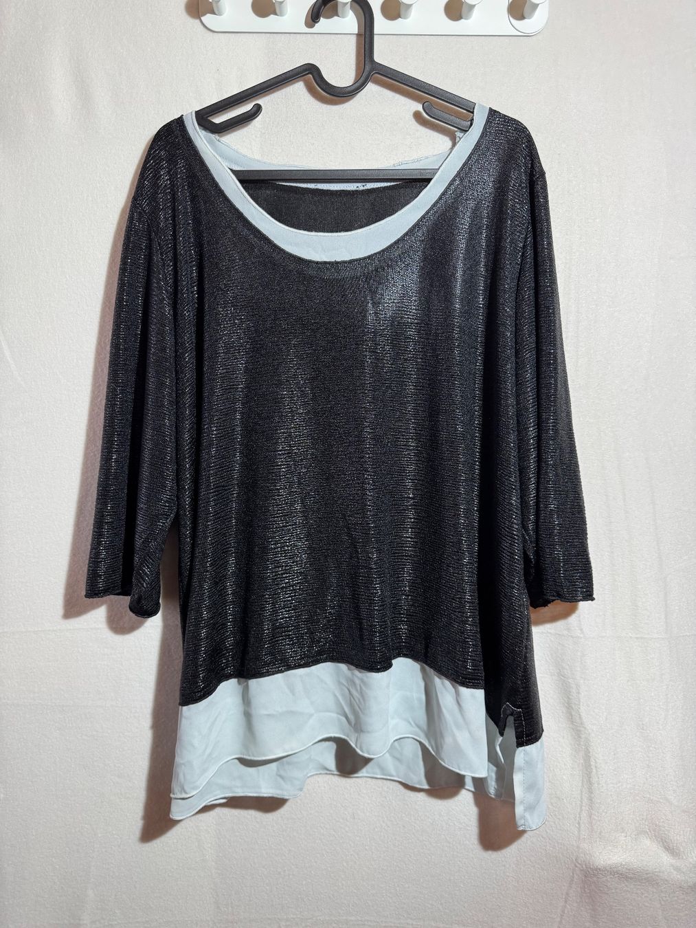 Camicette: Schöne glänzende Bluse Gr. 44 – Usato da Grosswangen venduto da SALE_SALE_SALE