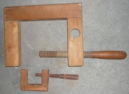 2 Holz Schraubzwingen Antik