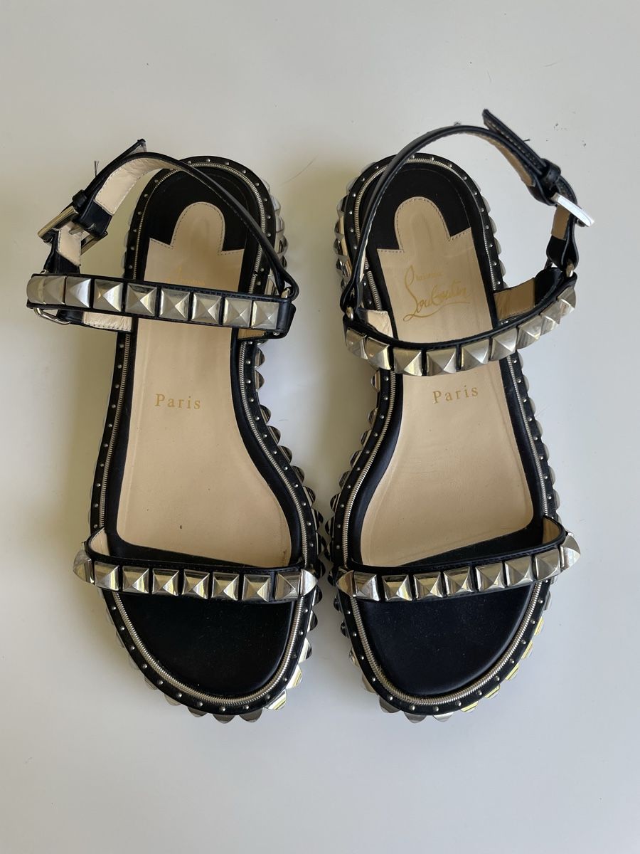 Christian Louboutin Damenschuhe: Christian Louboutin Sandalen – Neu und originalverpackt aus Winterthur von 11.11 1