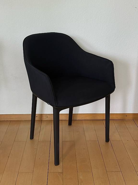 Vitra Sedie: Vitra Softshell Stuhl schwarz – Usato da Winterthur venduto da linanila