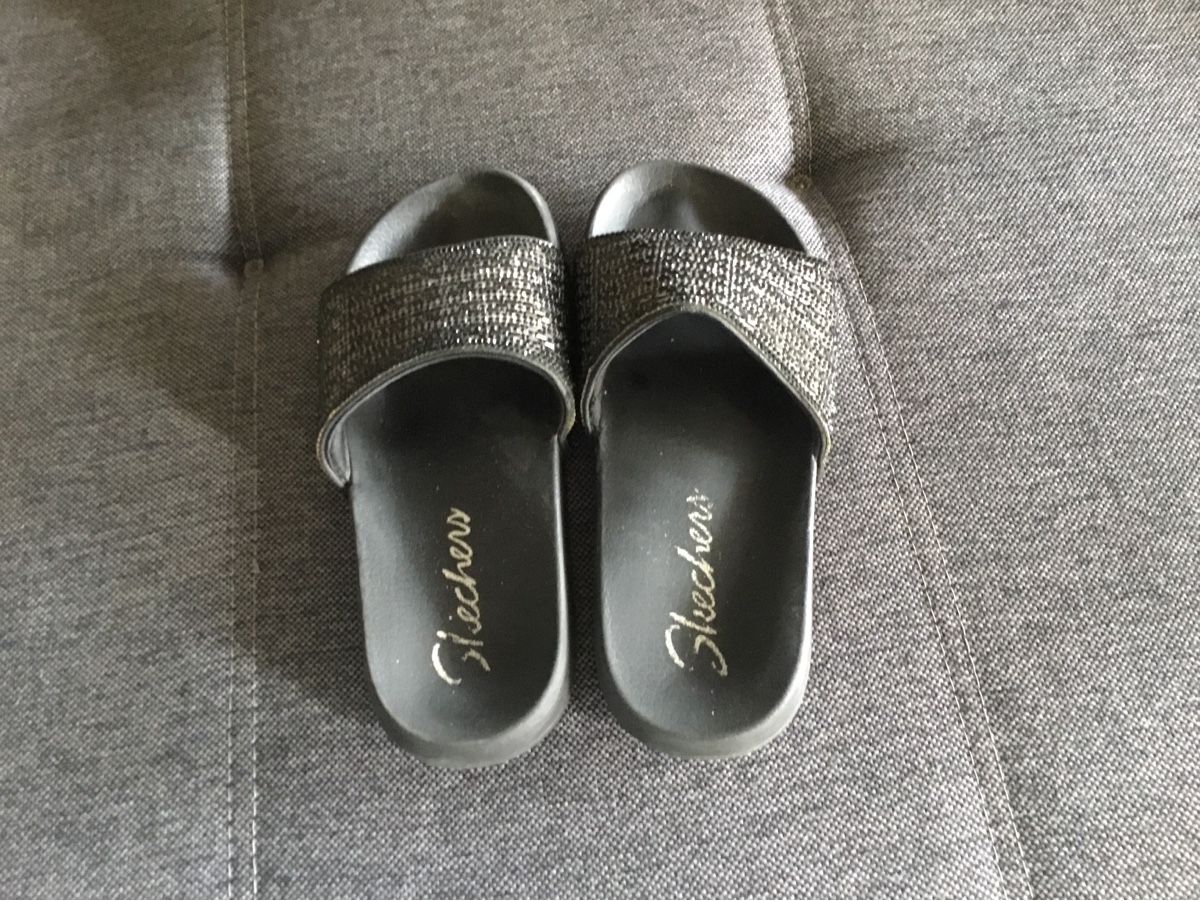 Damenschuhe: skechers Badelatschen Gr 39 – Gebraucht aus Endingen von Warlock 1