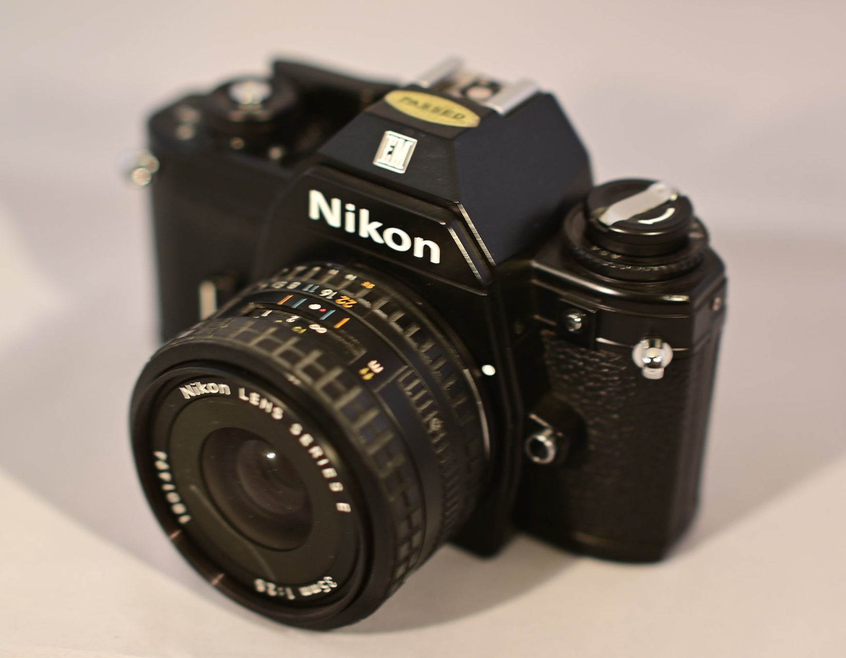 Nikon Appareil photo: Nikon EM mit 35mm Objektiv – D'occasion à Uster par Stoessda 1
