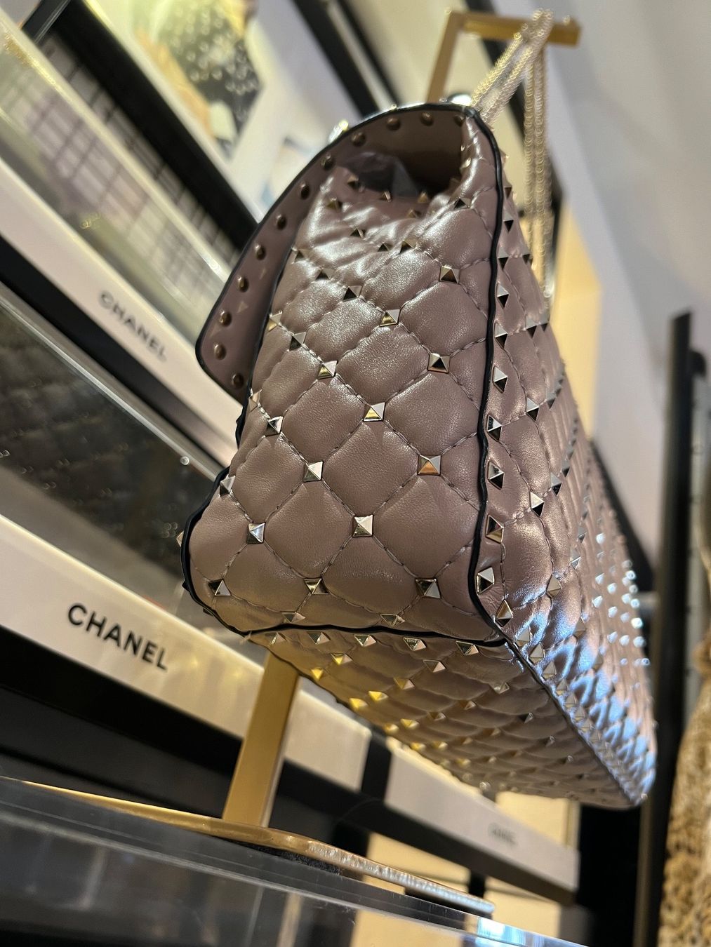 Valentino Borse da donna: Original Valentino Garavani Rockstud beige – Usato da Kilchberg ZH venduto da happyymee 6