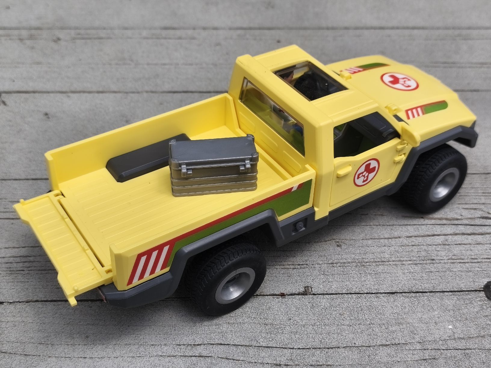 Schleich Giocattoli: Schleich Tierarzt-Auto – Usato da Ammerzwil BE venduto da Consuelo01 2