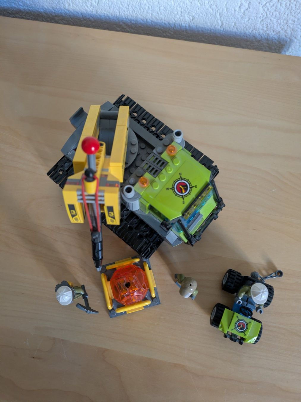 Lego Giocattoli: LEGO City 60122 Vulkan-Raupe – Usato da winterthur venduto da dsy_grj8 1