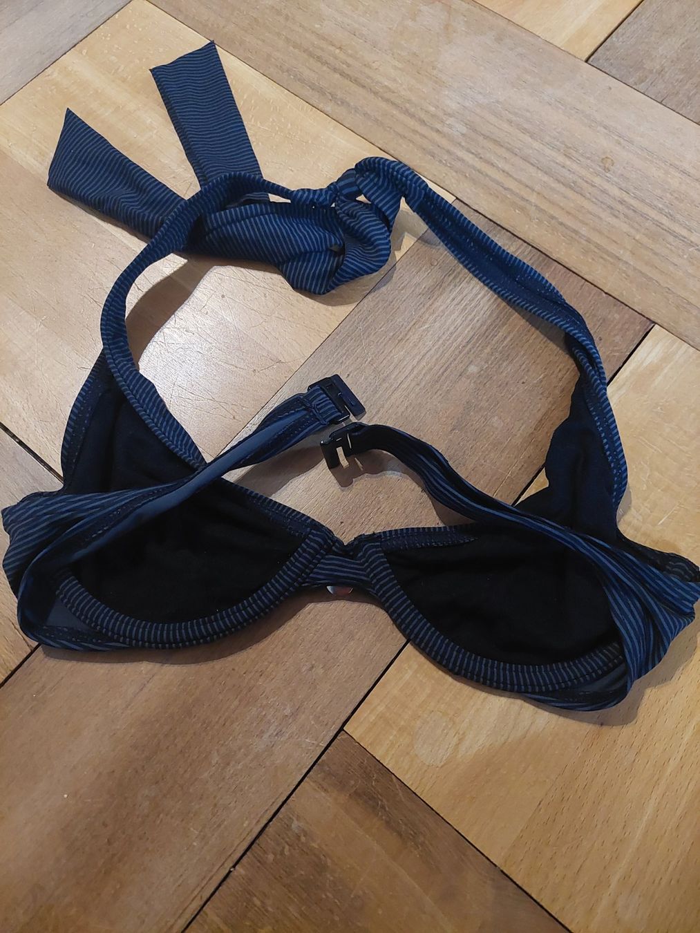 Esprit Costumi da bagno & Bikini: Esprit Neckholder Bikini Top 36 B – Usato da Beckenried venduto da Havacola 8