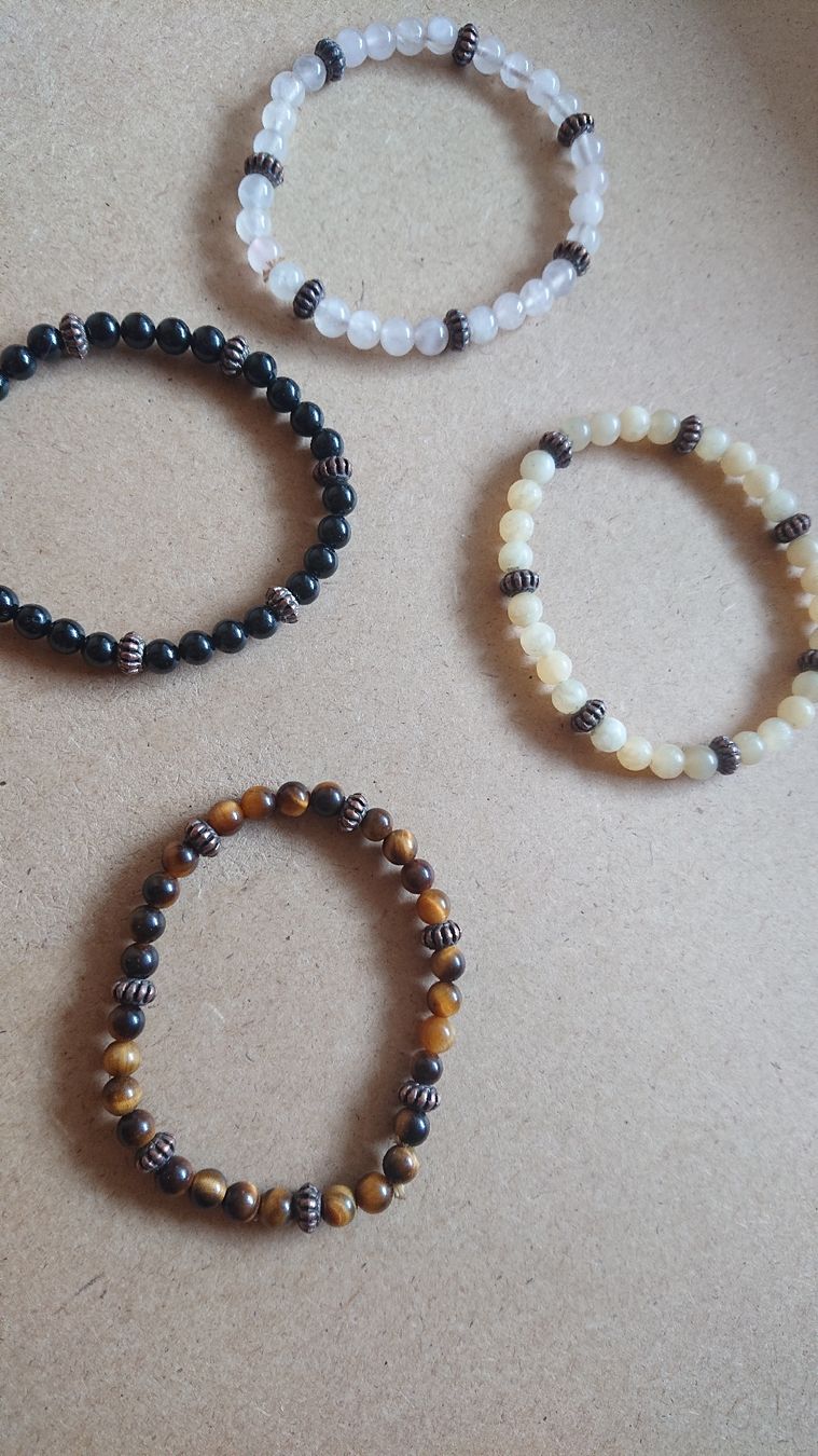 Armbänder & -reifen: Armband Set 4 Stk. Tigerauge usw – Gebraucht aus Chur von FreakofRarity 1