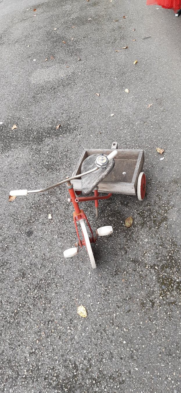 Wisa Gloria Veicoli per bambini: Visa Gloria Kindervelo mit Anhänger. Oldtimer, Antik – Usato da Suhr venduto da Hudson49 2