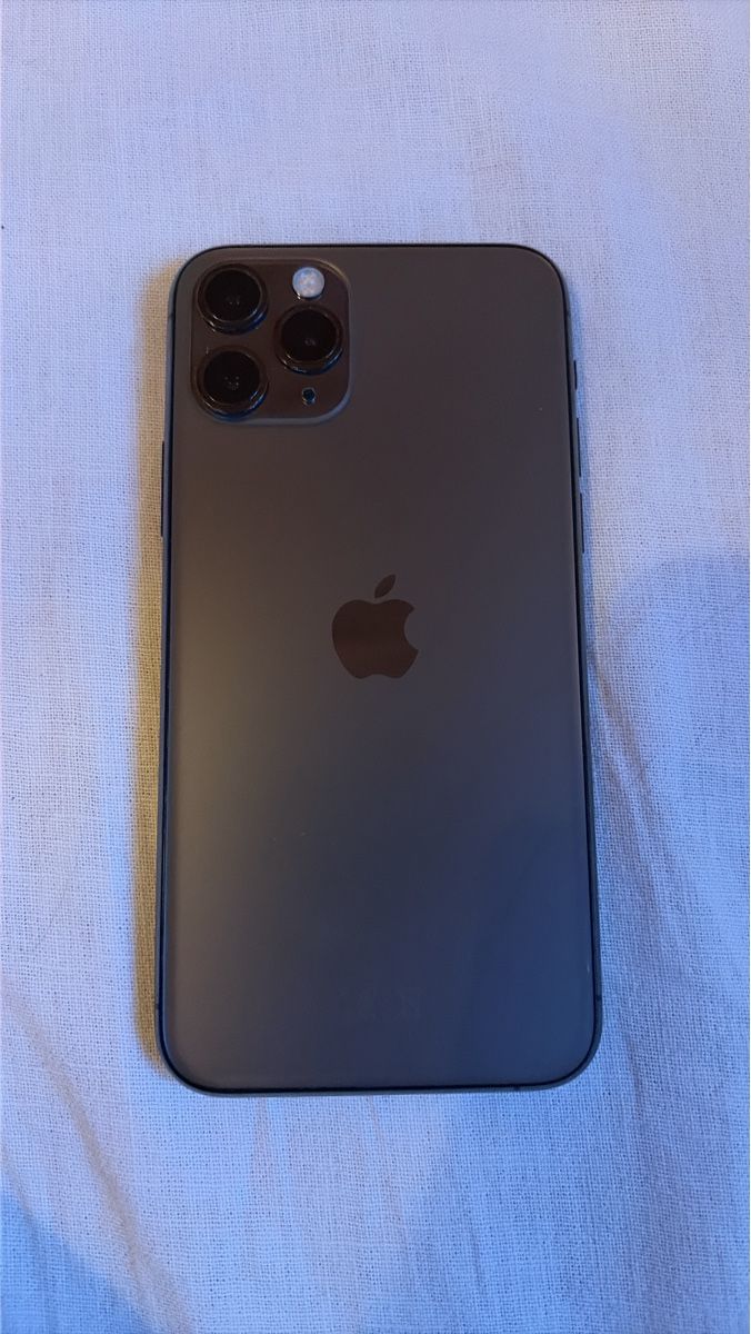 Apple Telefoni cellulari / Smartphones: Apple iPhone 11 pro (64GB) – Usato da St. Gallen venduto da Animio