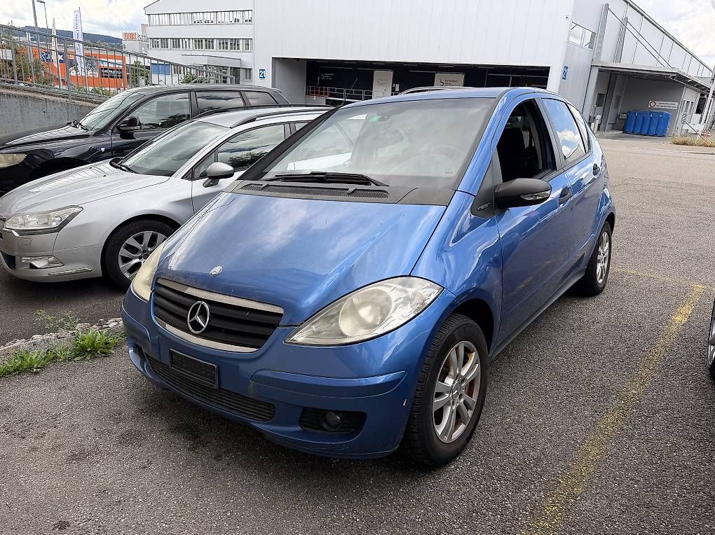Autos: Mercedes A150 – D'occasion à Dübendorf par Luis-330 1