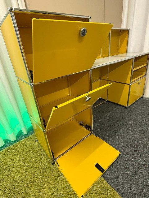 USM Scrivanie: USM Arbeitsplatz, gelb, Ausstellungsmodel – Nuovo (secondo la descrizione) da Lenzburg venduto da Buerokonz 4